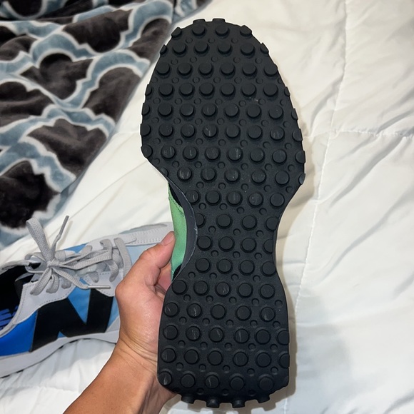 NEW BALANCE SHOES SZ 8.5&9 2 for $150 1 for $85. worn 2 times. - Picture 3 of 5